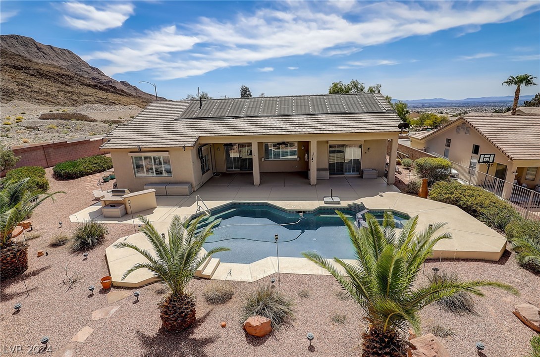 7092 Valley Nails Lane