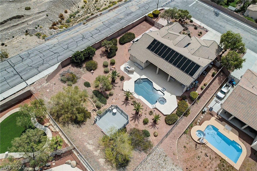 7092 Valley Nails Lane