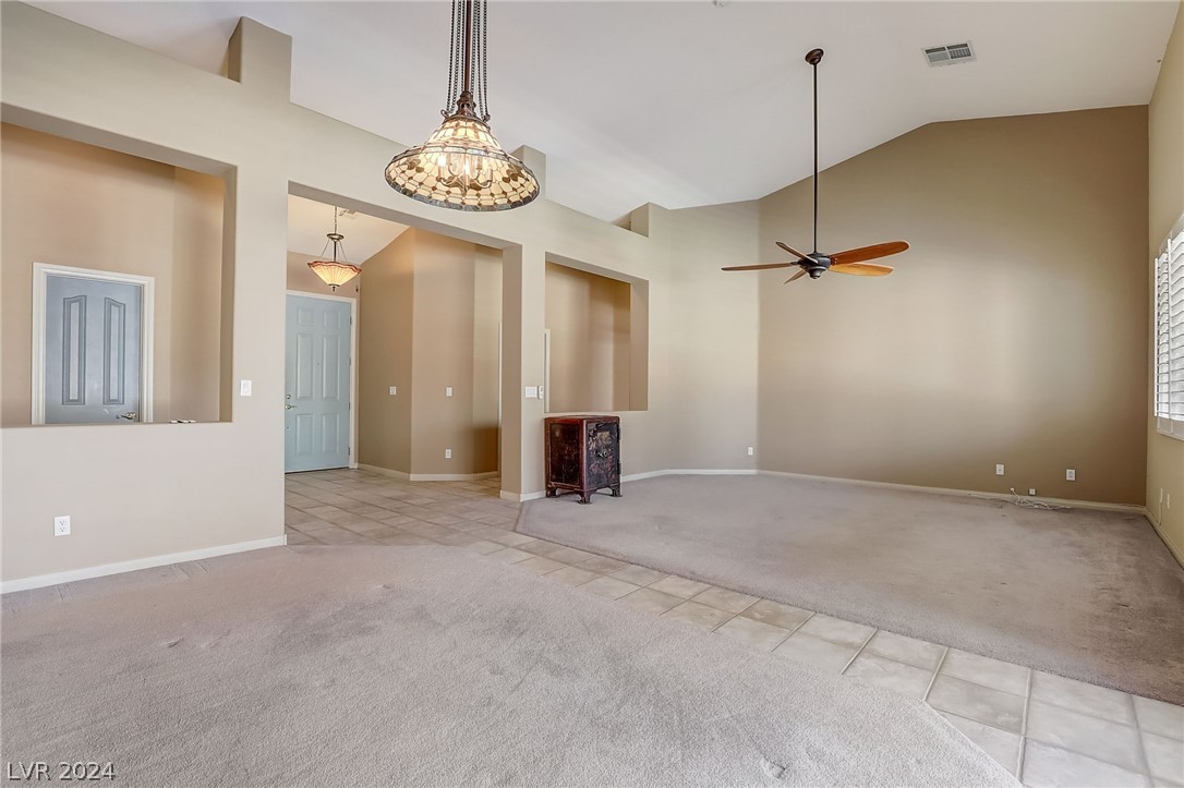 7092 Valley Nails Lane