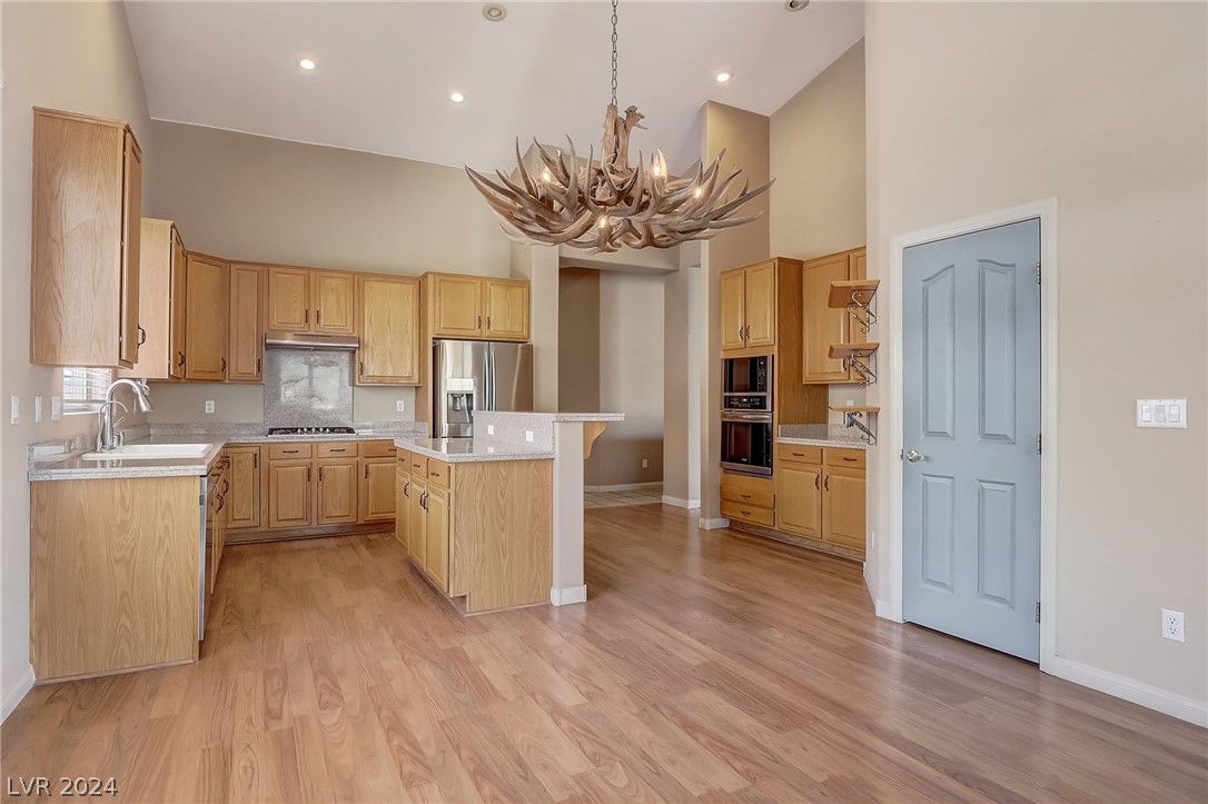 7092 Valley Nails Lane