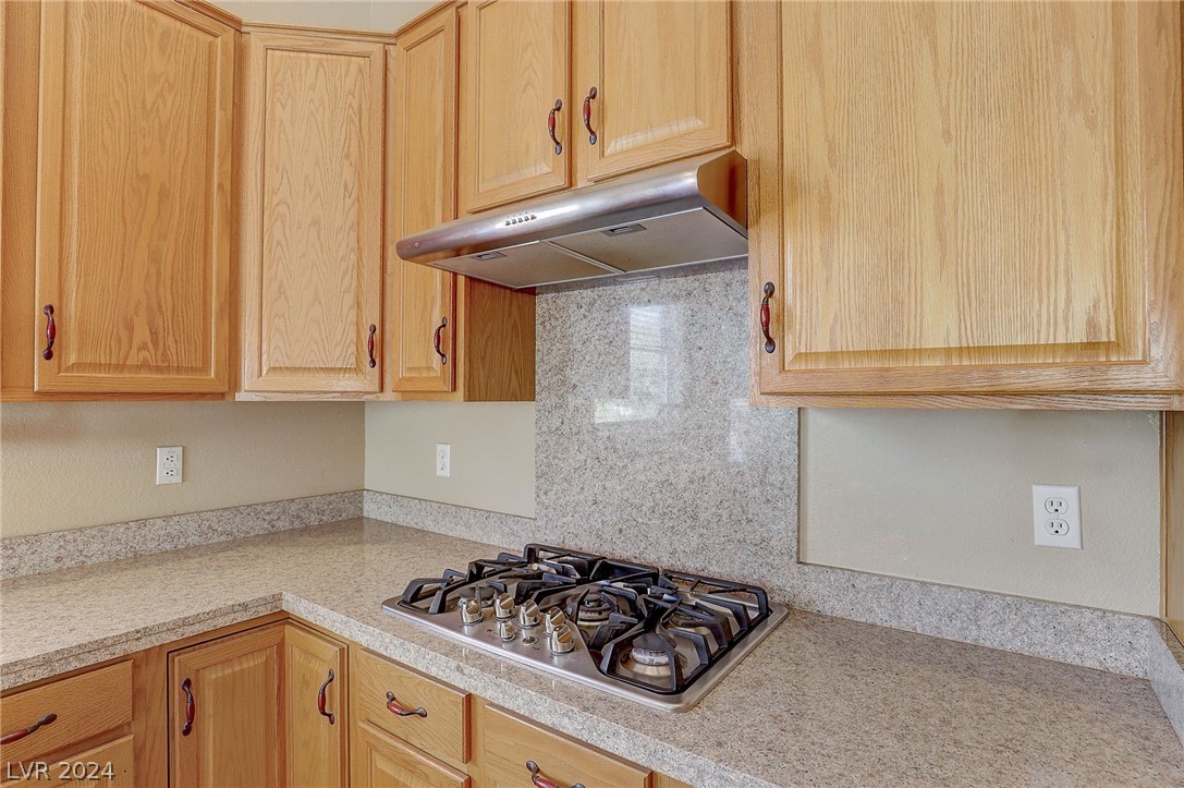 7092 Valley Nails Lane