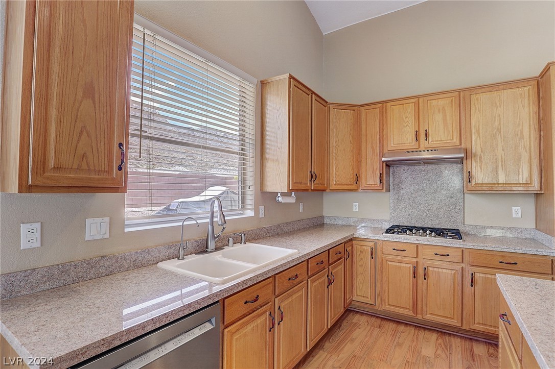 7092 Valley Nails Lane