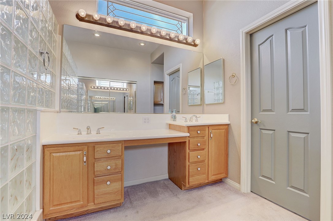 7092 Valley Nails Lane