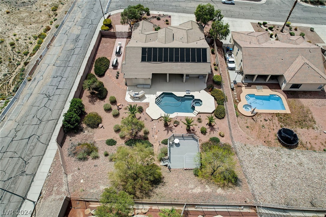 7092 Valley Nails Lane