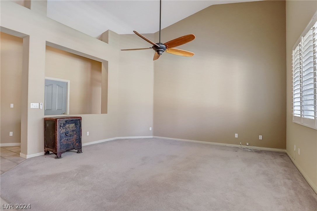 7092 Valley Nails Lane