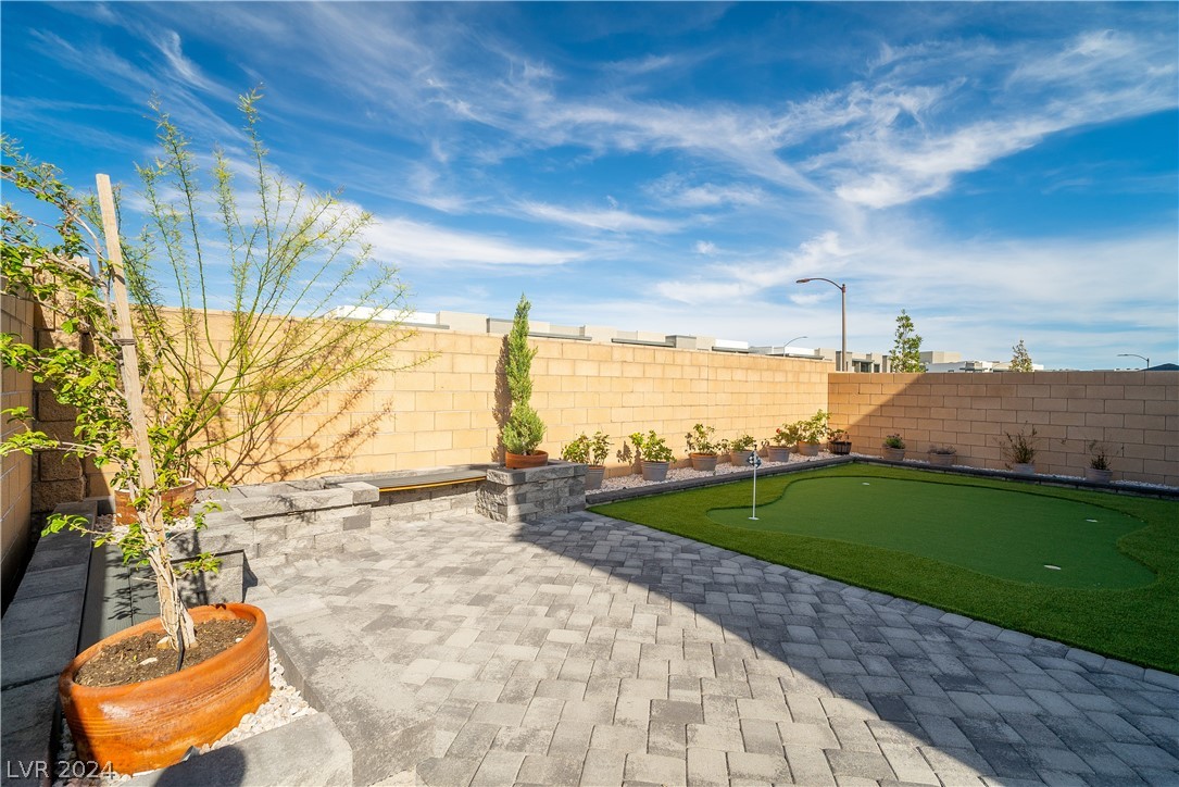 8822 Sasquatch Run Avenue