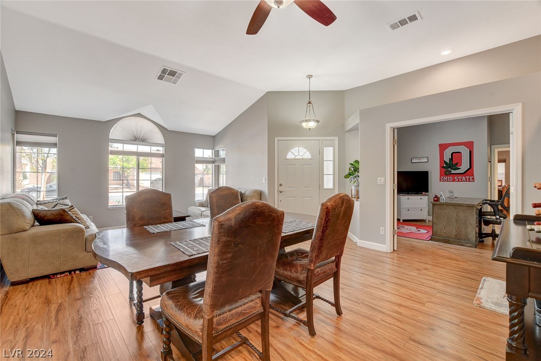 5601 Via Del Viento Avenue