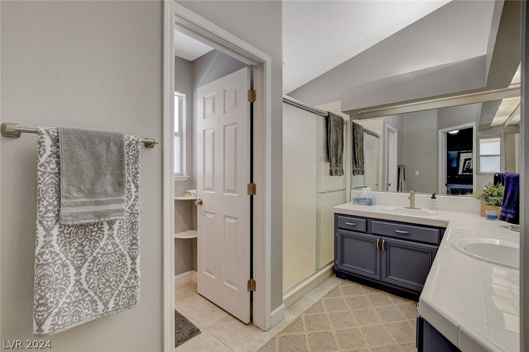 5601 Via Del Viento Avenue