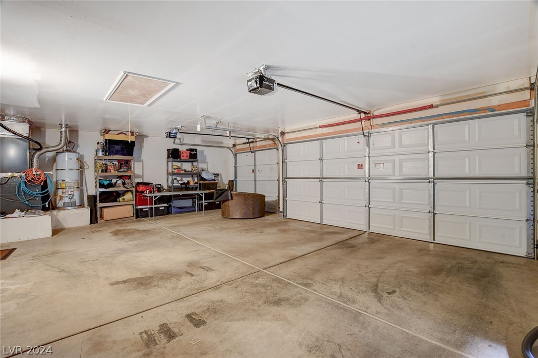 5601 Via Del Viento Avenue