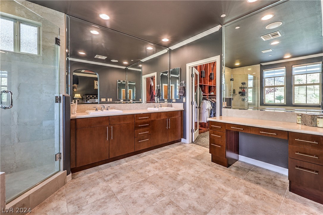 8 Serra Bellisima Court