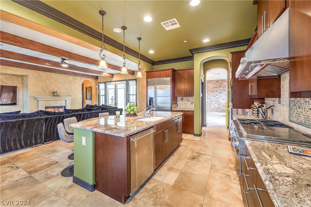 8 Serra Bellisima Court