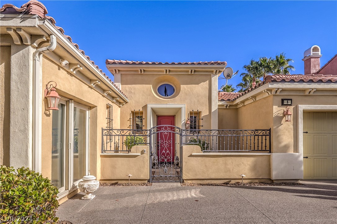 8 Serra Bellisima Court