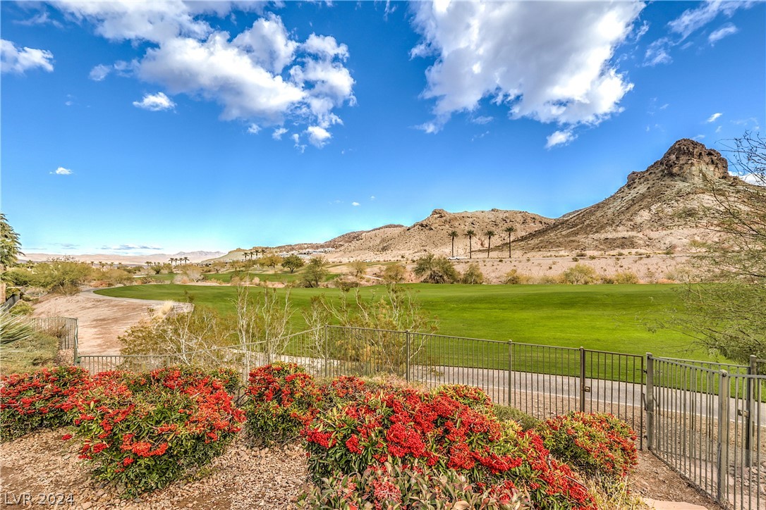 8 Serra Bellisima Court