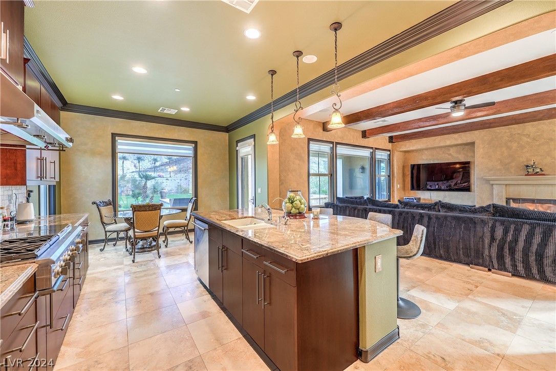 8 Serra Bellisima Court