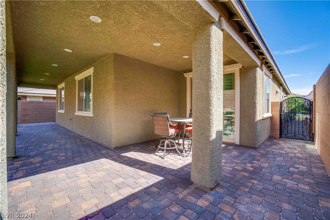 10816 Cowlite Avenue