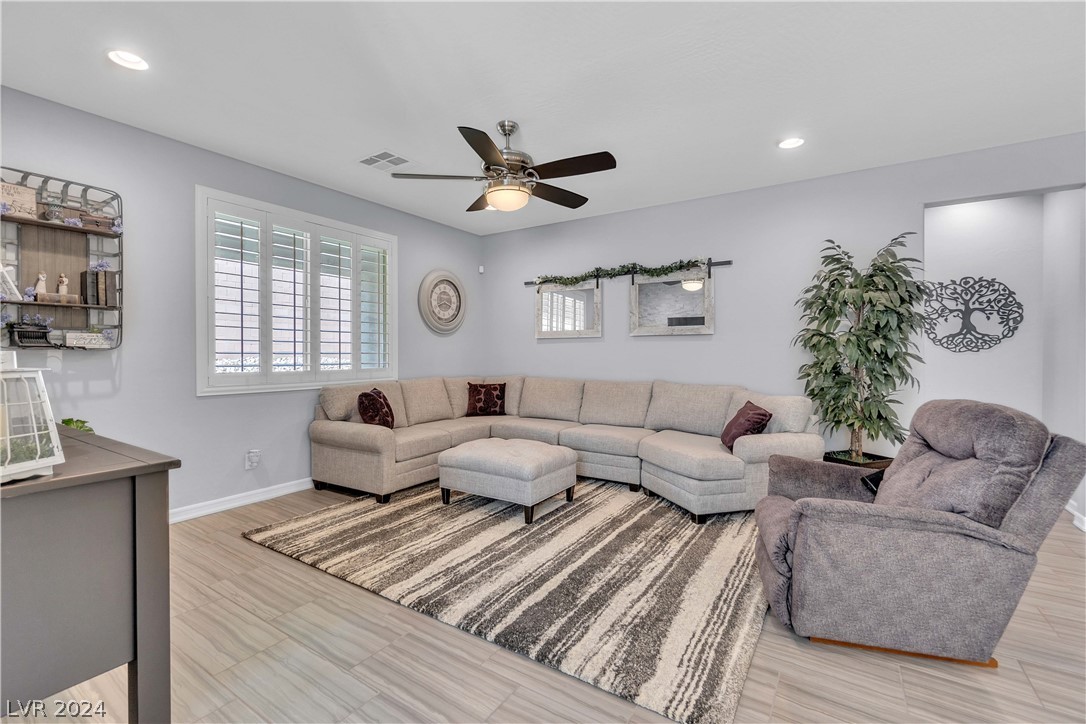 10816 Cowlite Avenue