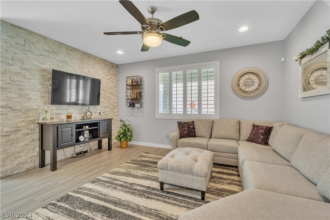 10816 Cowlite Avenue