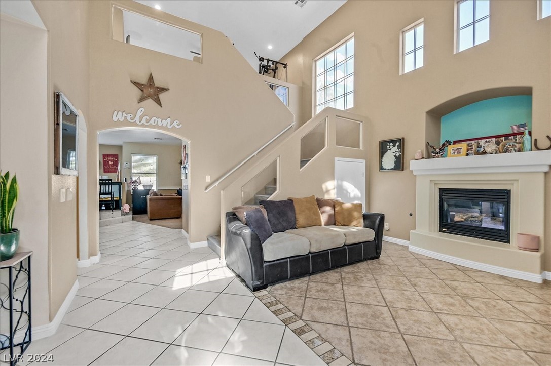 8124 Peach Flare Street