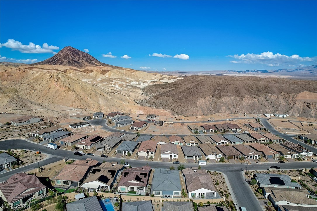 35 Autumn Palm Avenue