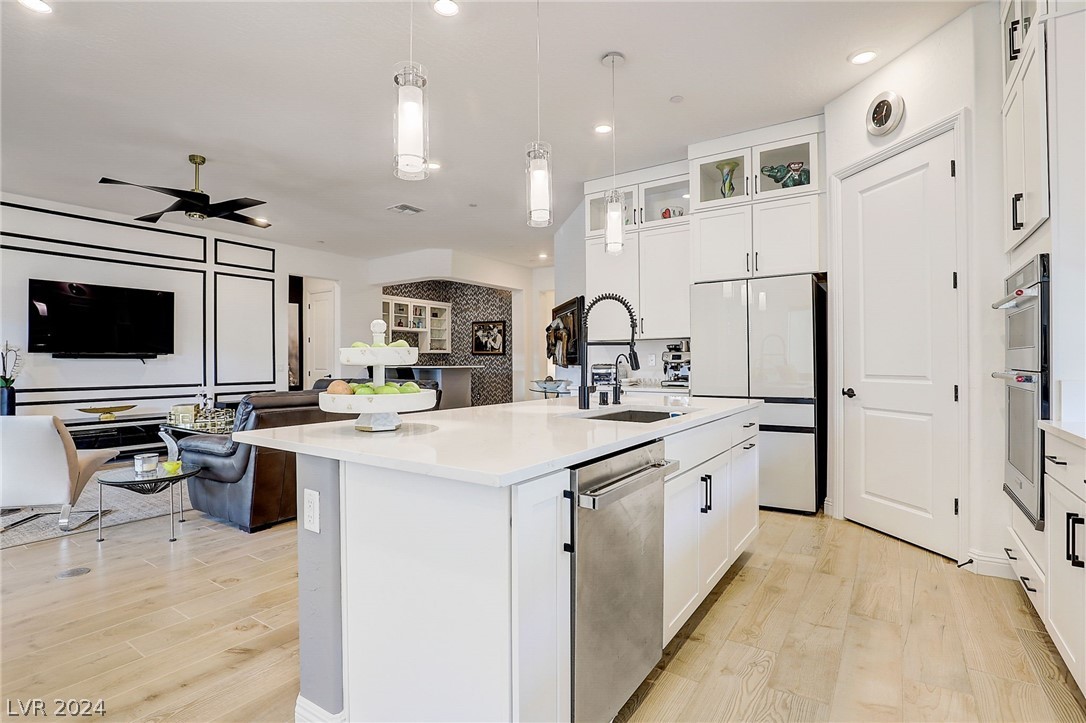 35 Autumn Palm Avenue