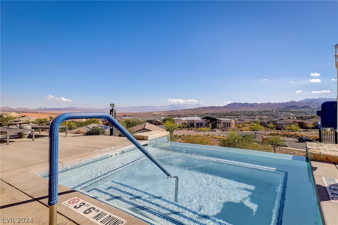 35 Autumn Palm Avenue