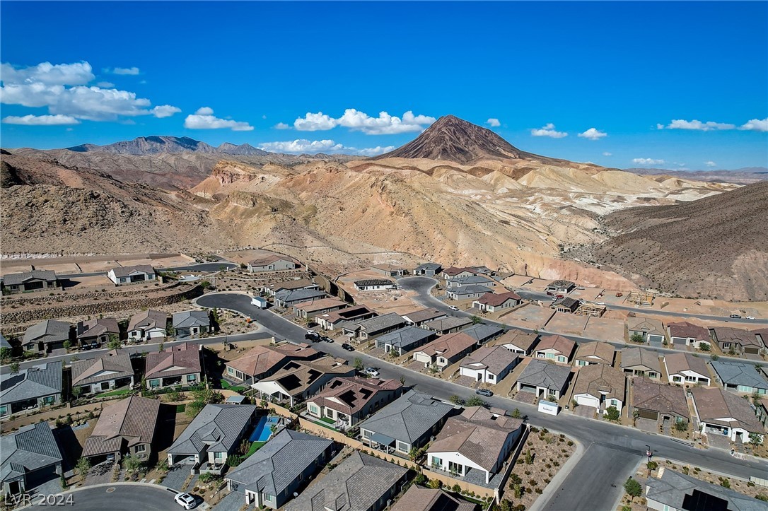 35 Autumn Palm Avenue