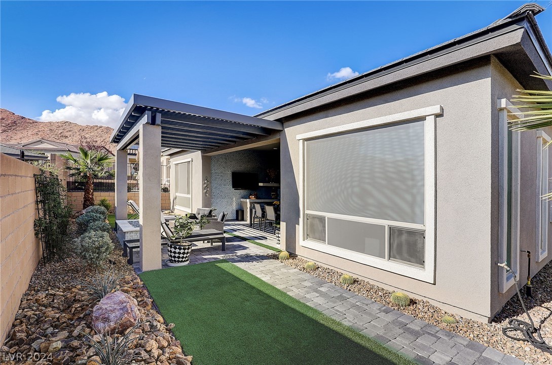 35 Autumn Palm Avenue