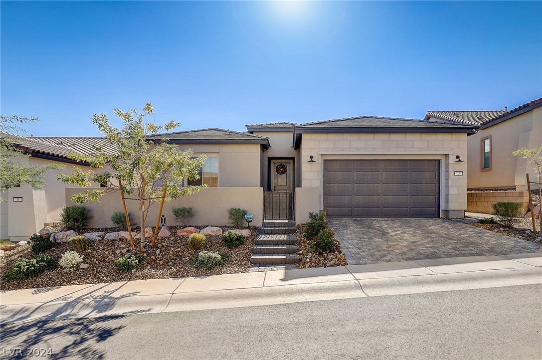 35 Autumn Palm Avenue