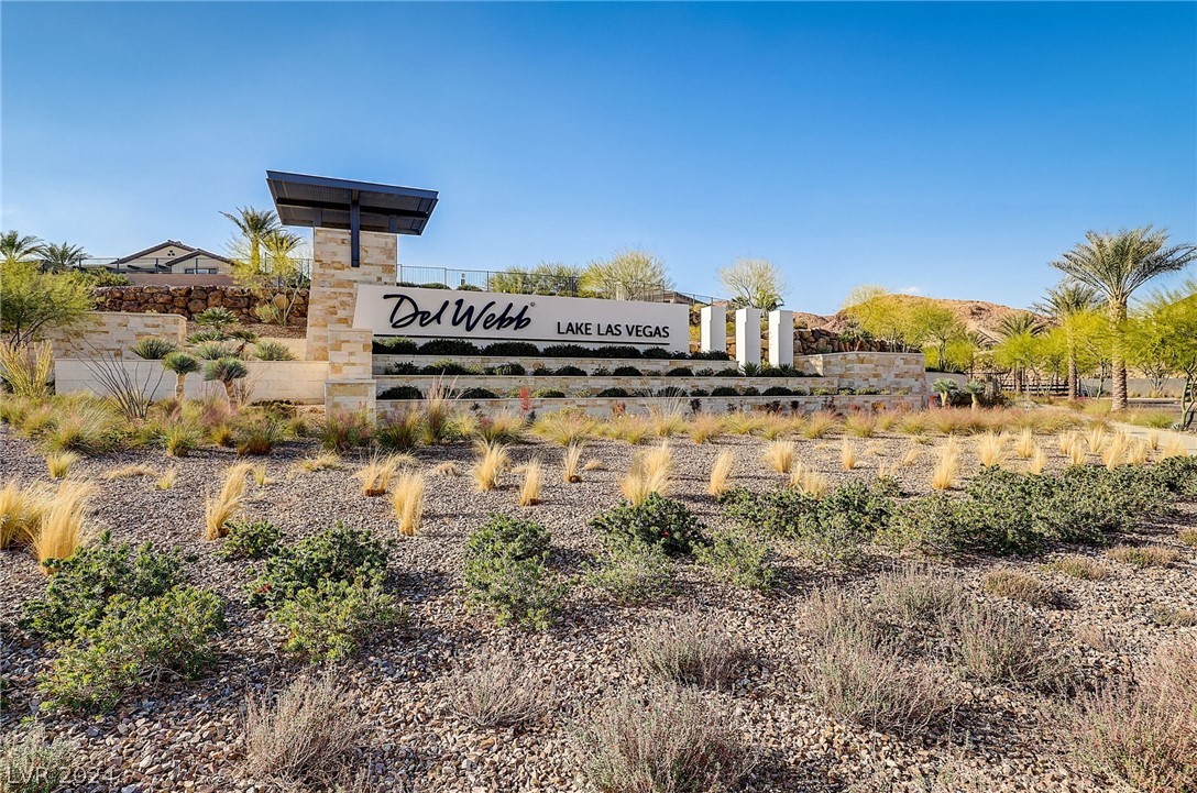 35 Autumn Palm Avenue