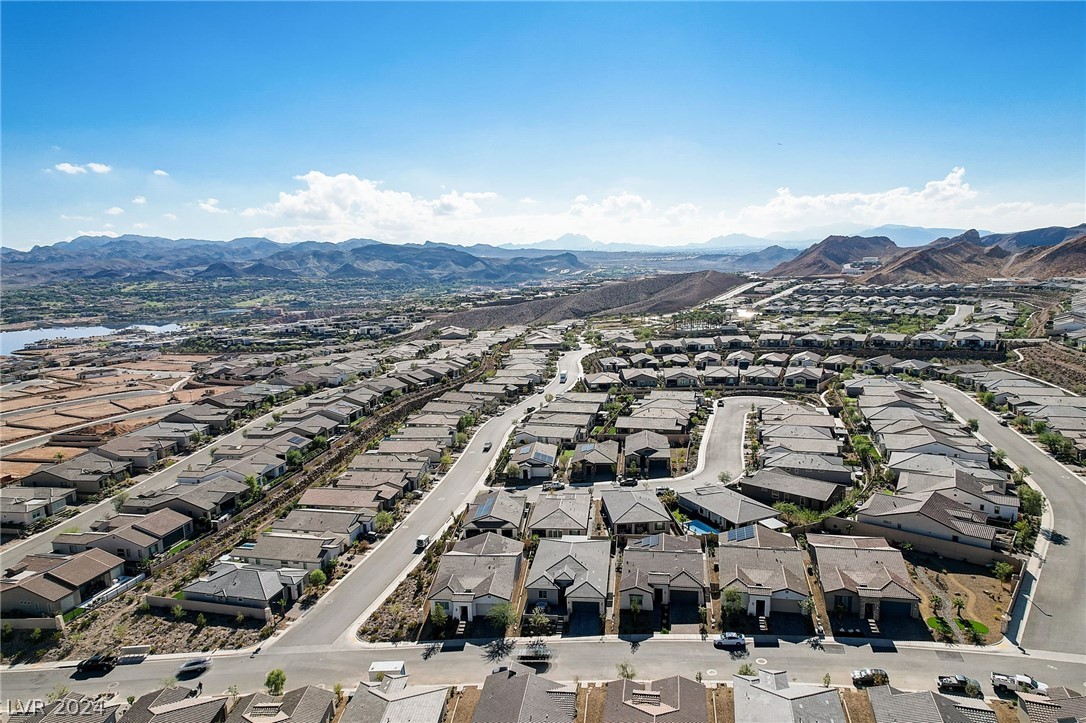 35 Autumn Palm Avenue