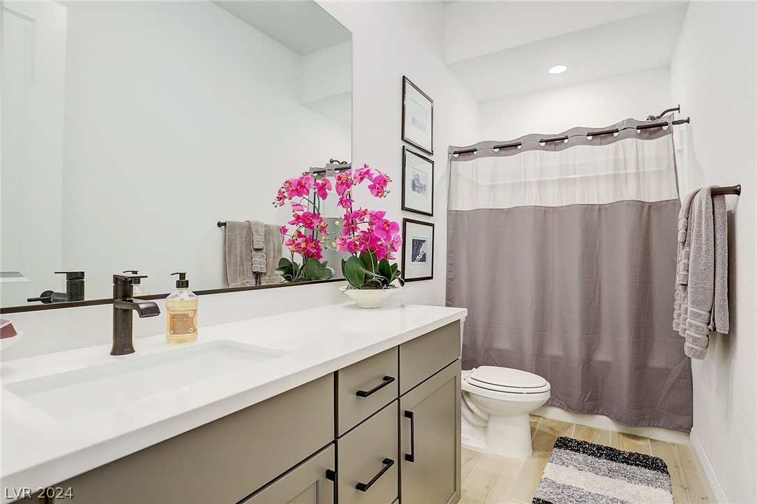 35 Autumn Palm Avenue