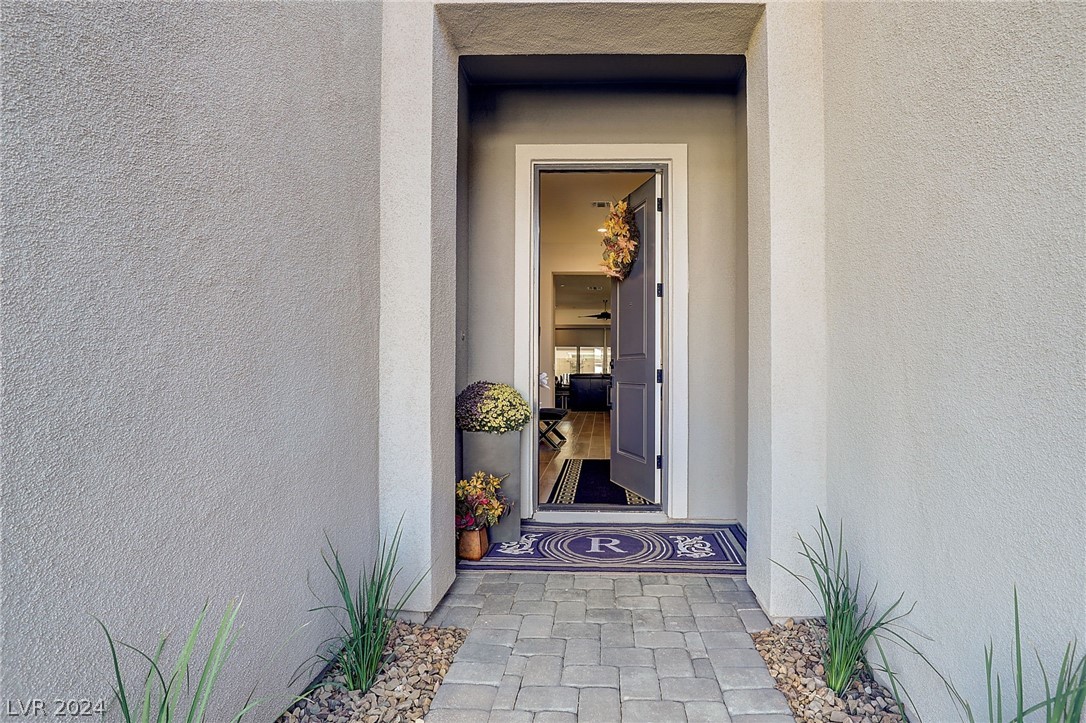 35 Autumn Palm Avenue