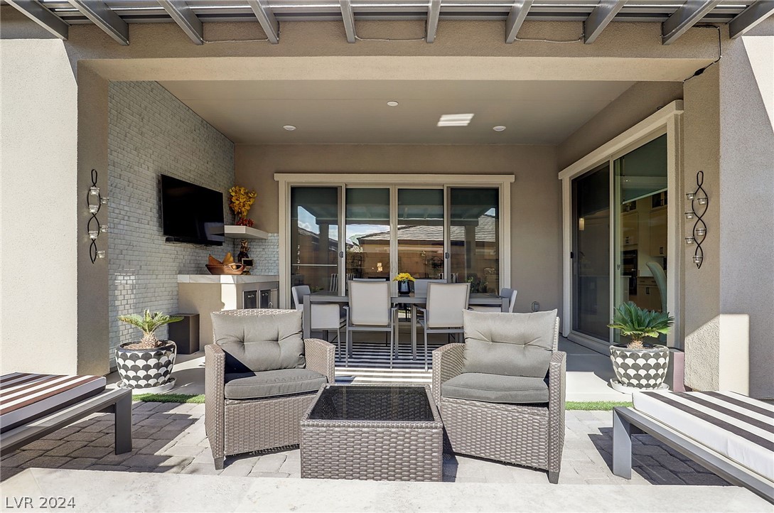 35 Autumn Palm Avenue