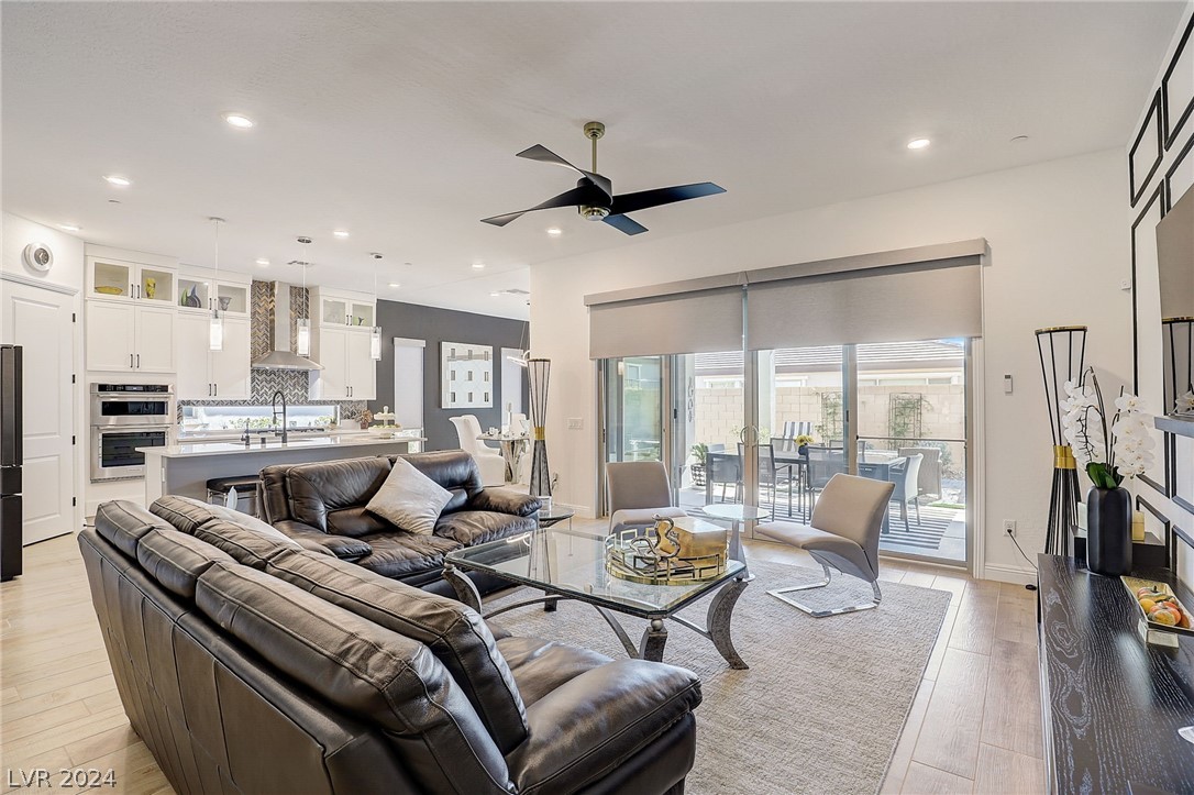 35 Autumn Palm Avenue