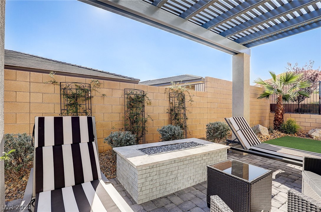 35 Autumn Palm Avenue