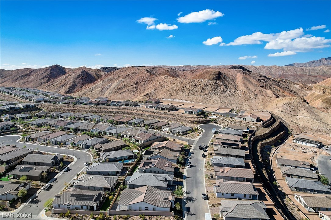 35 Autumn Palm Avenue