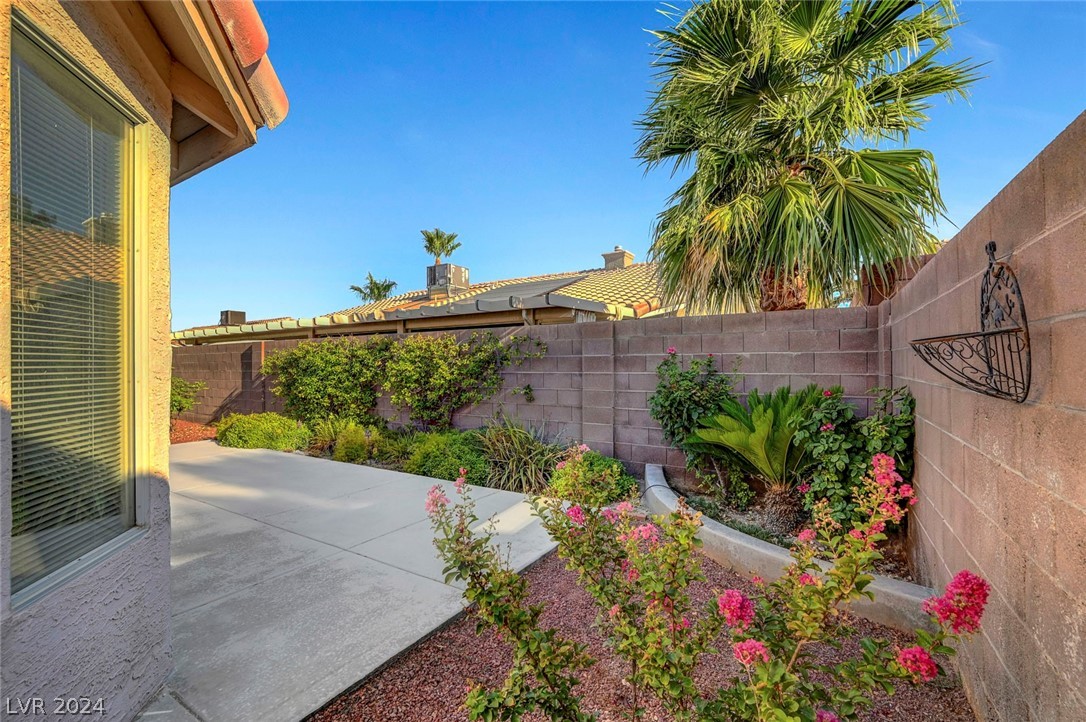 6429 Rancho Santa Fe Drive