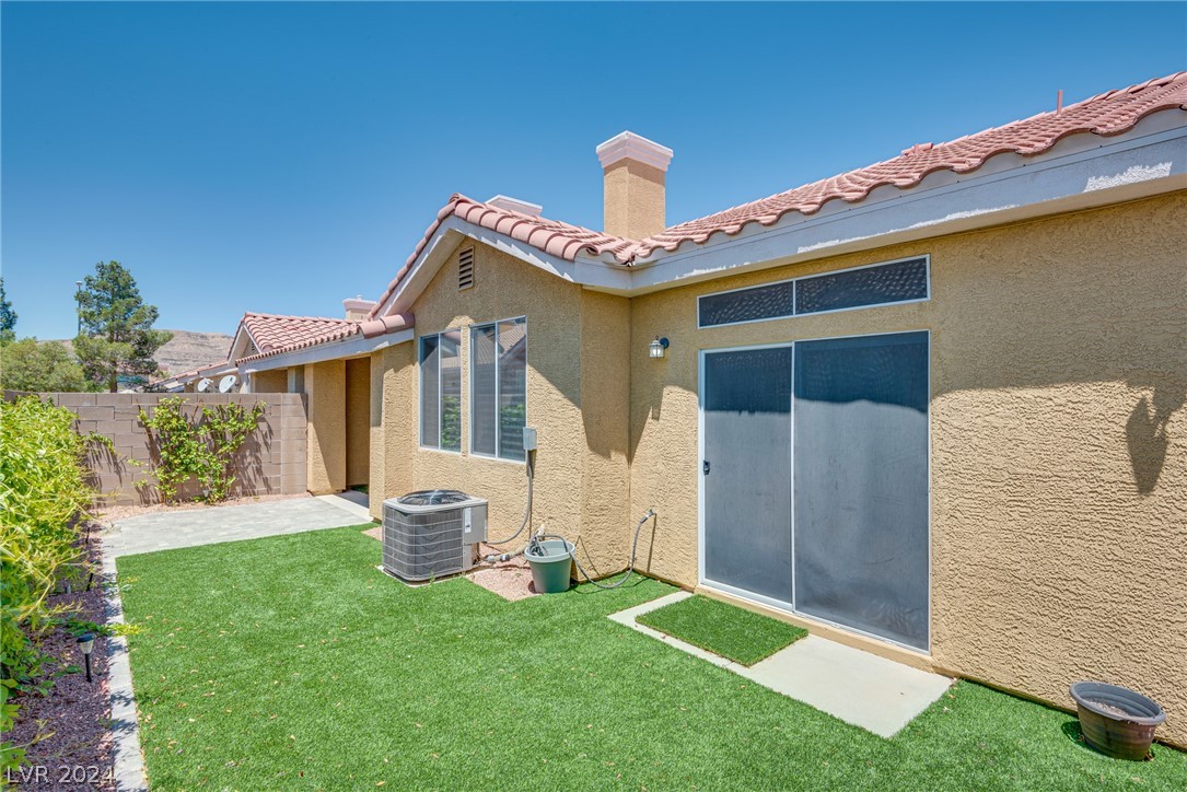 9257 Blue Flax Place