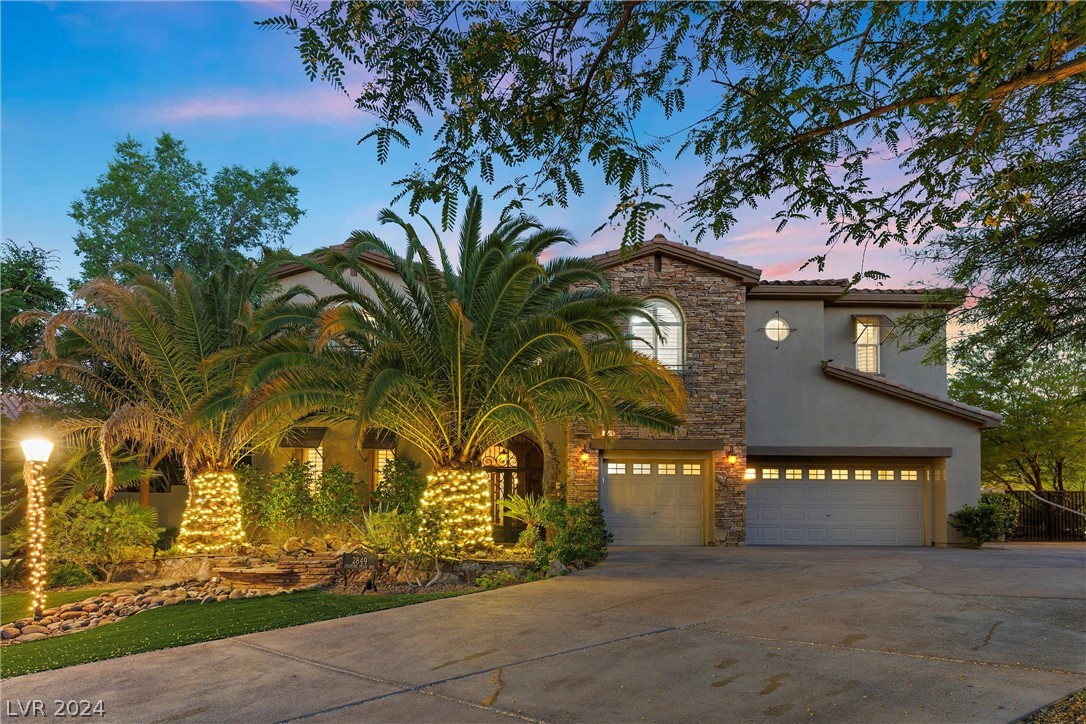 2849 Soaring Peak Avenue