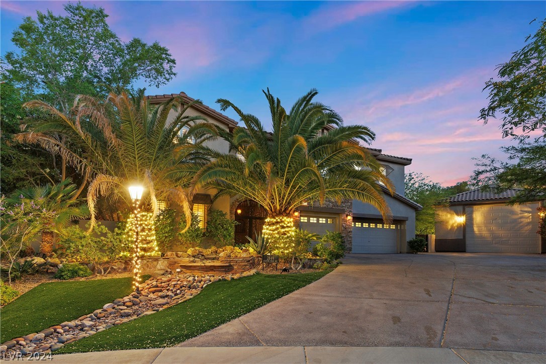 2849 Soaring Peak Avenue