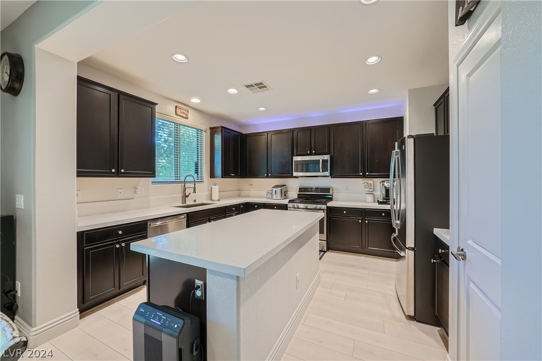 9637 Abbey Pond Avenue