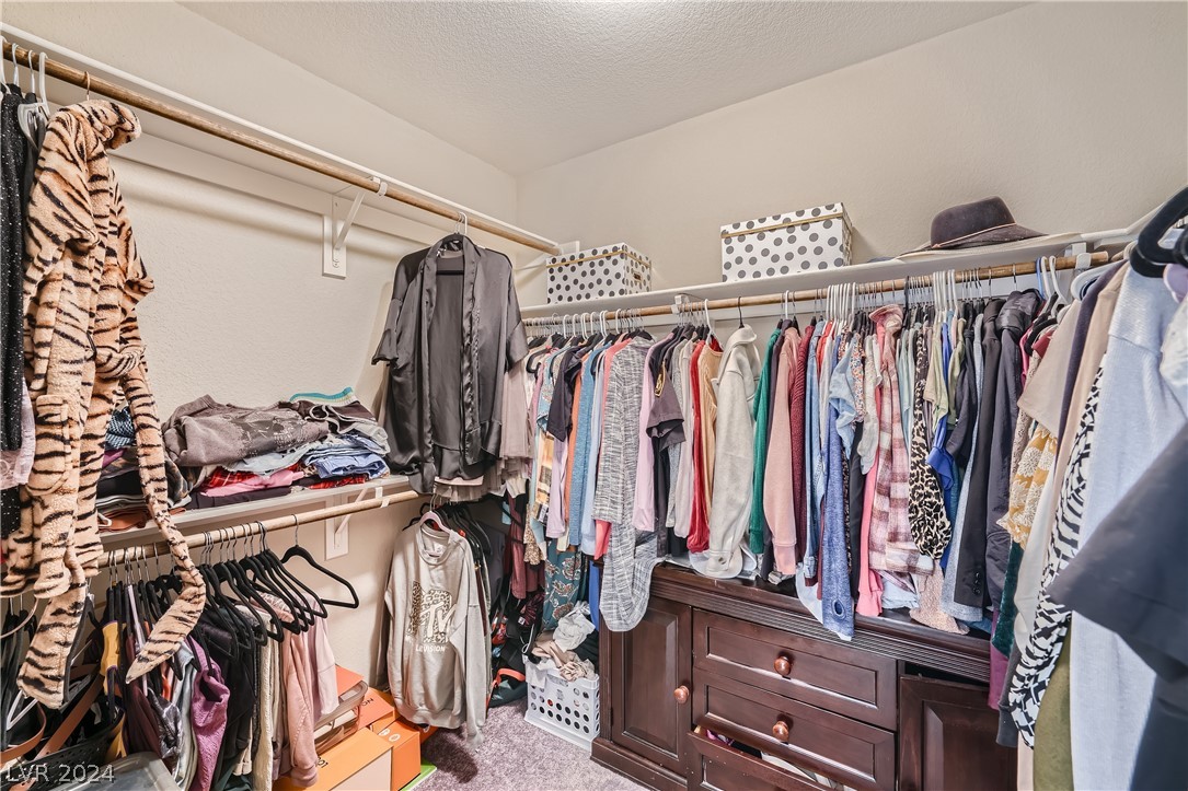 9637 Abbey Pond Avenue