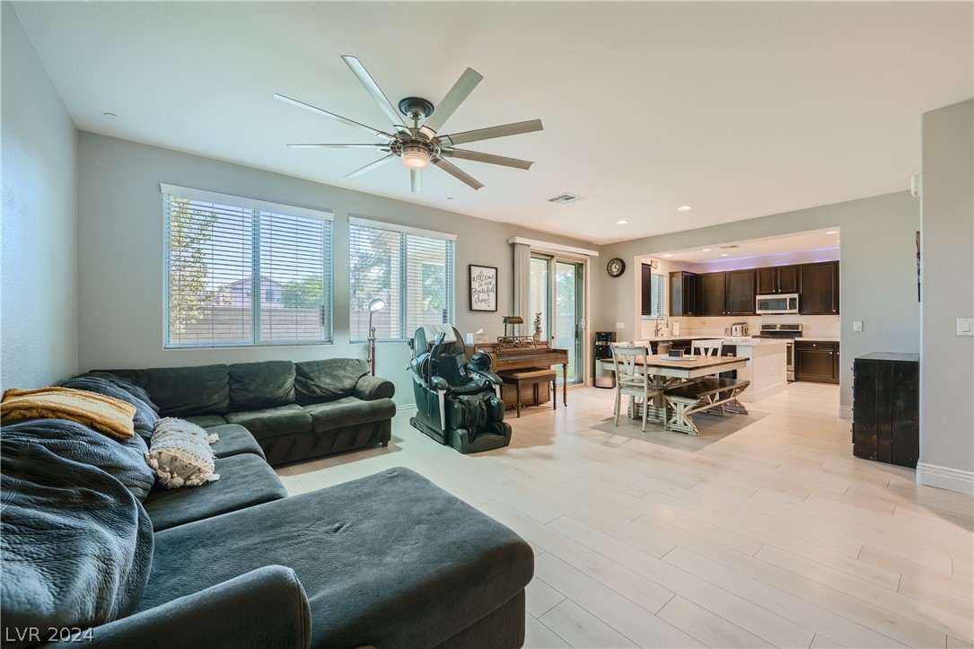 9637 Abbey Pond Avenue