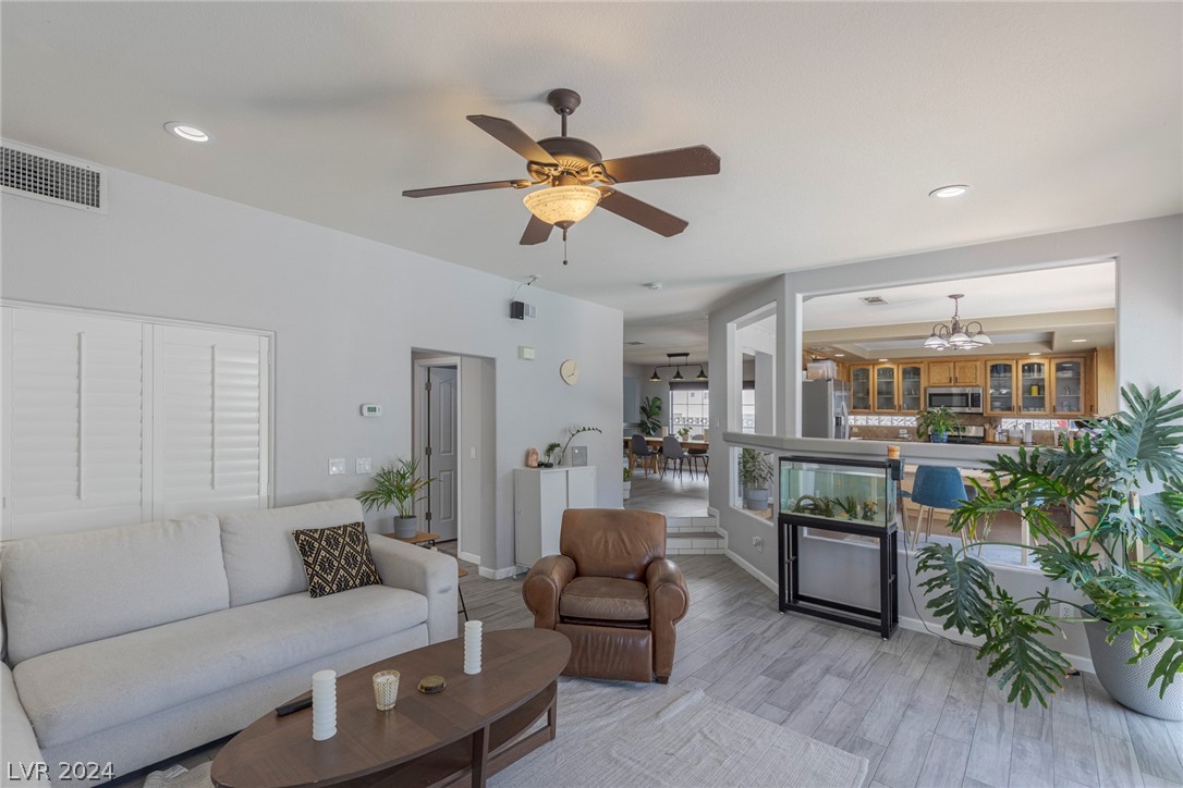 8505 Copper Mine Avenue