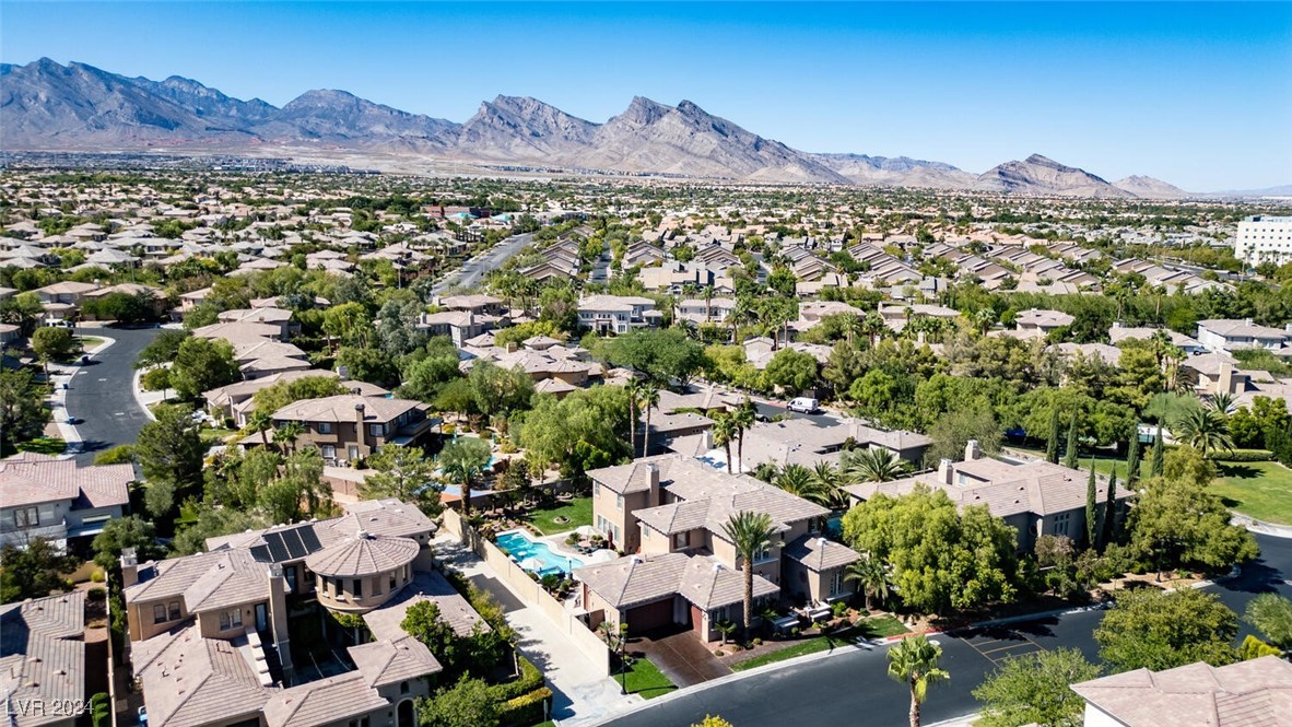 301 North Royal Ascot Drive