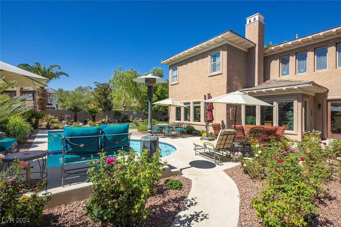 301 North Royal Ascot Drive