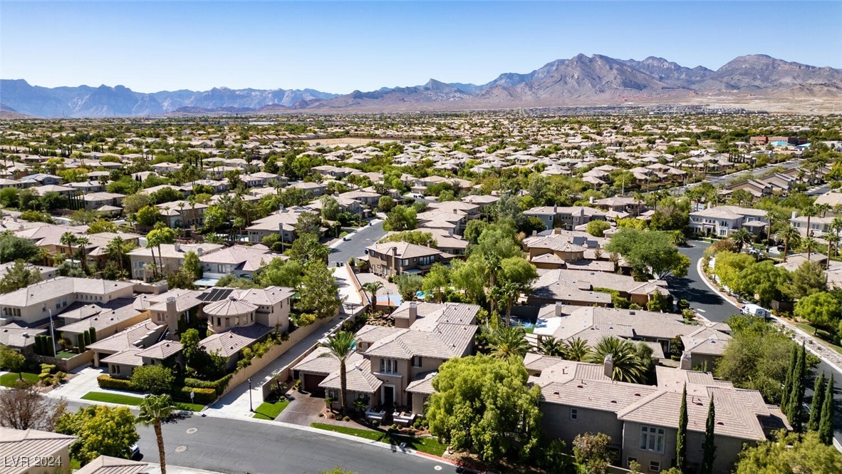 301 North Royal Ascot Drive