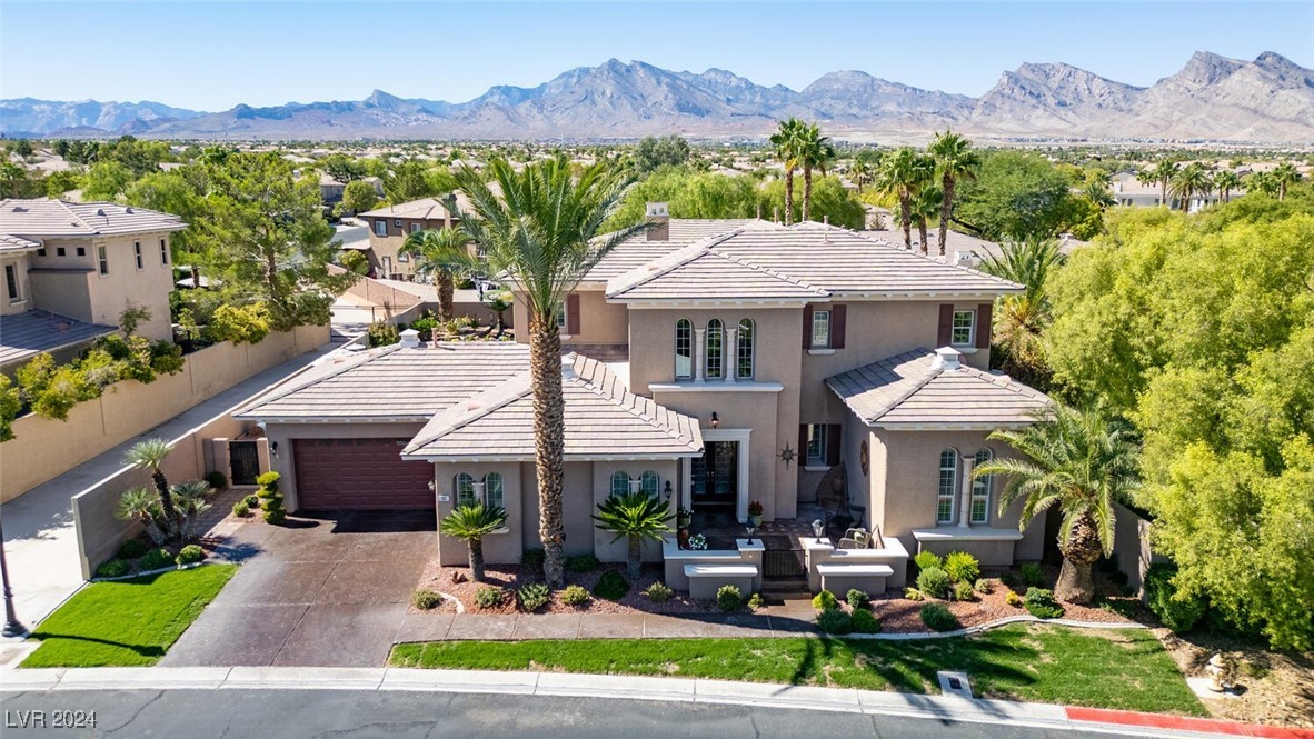 301 North Royal Ascot Drive