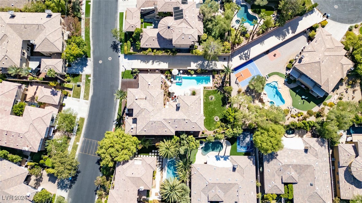 301 North Royal Ascot Drive