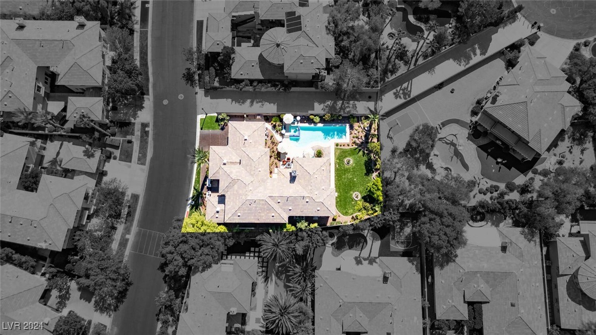 301 North Royal Ascot Drive